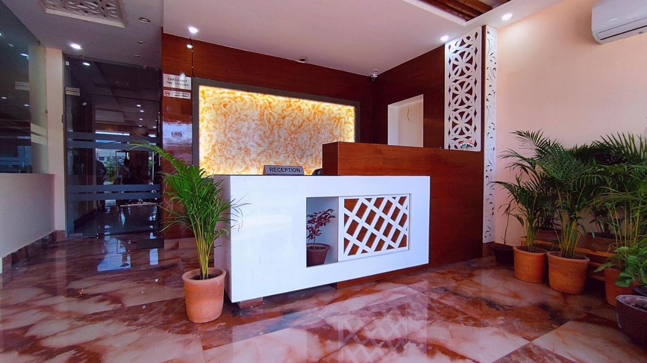 Spring Sky Haridwar By Shrigo Hotels Bagian luar foto